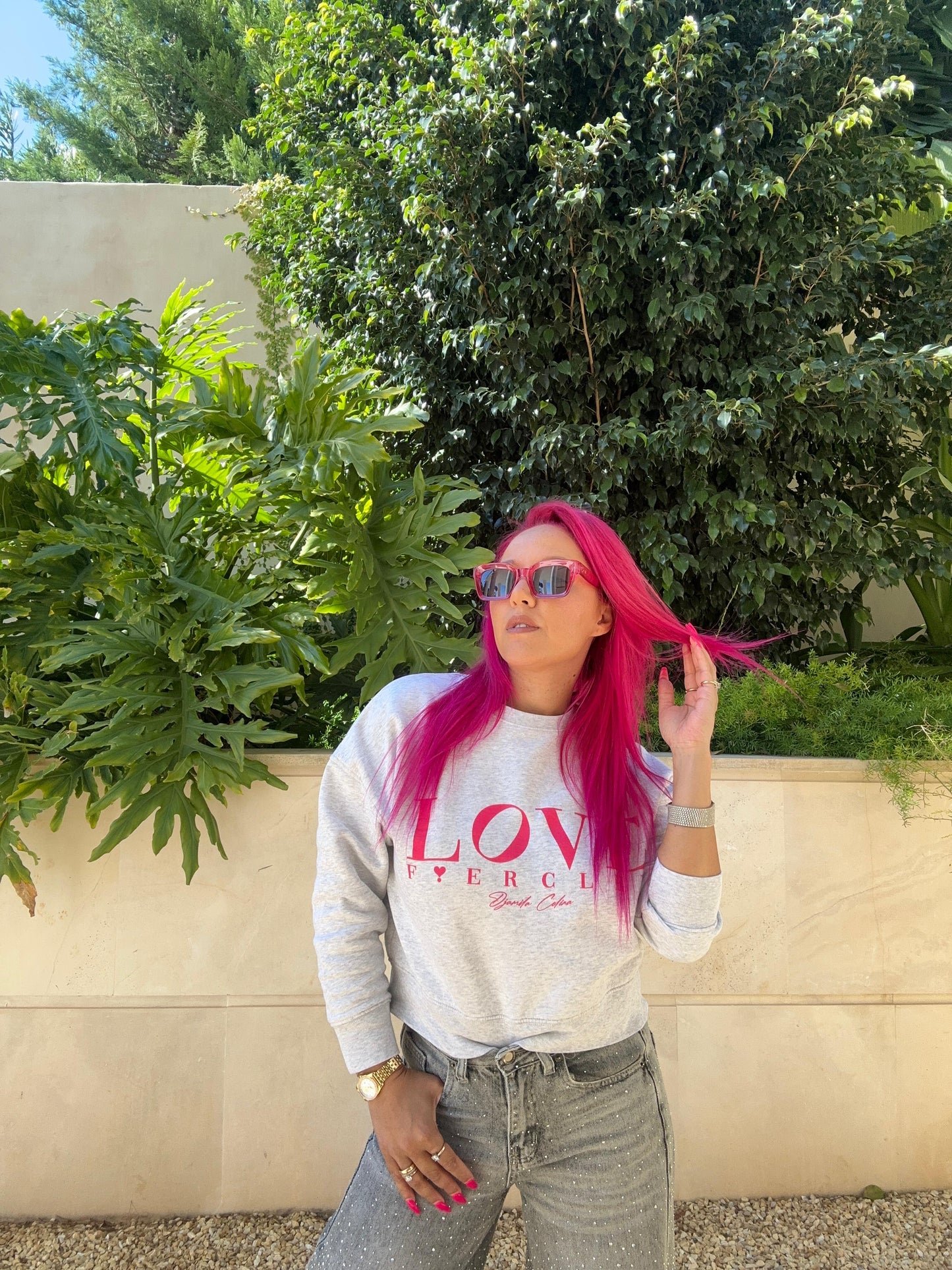 BOXY SWEATER LOVE FIERCELY PINK