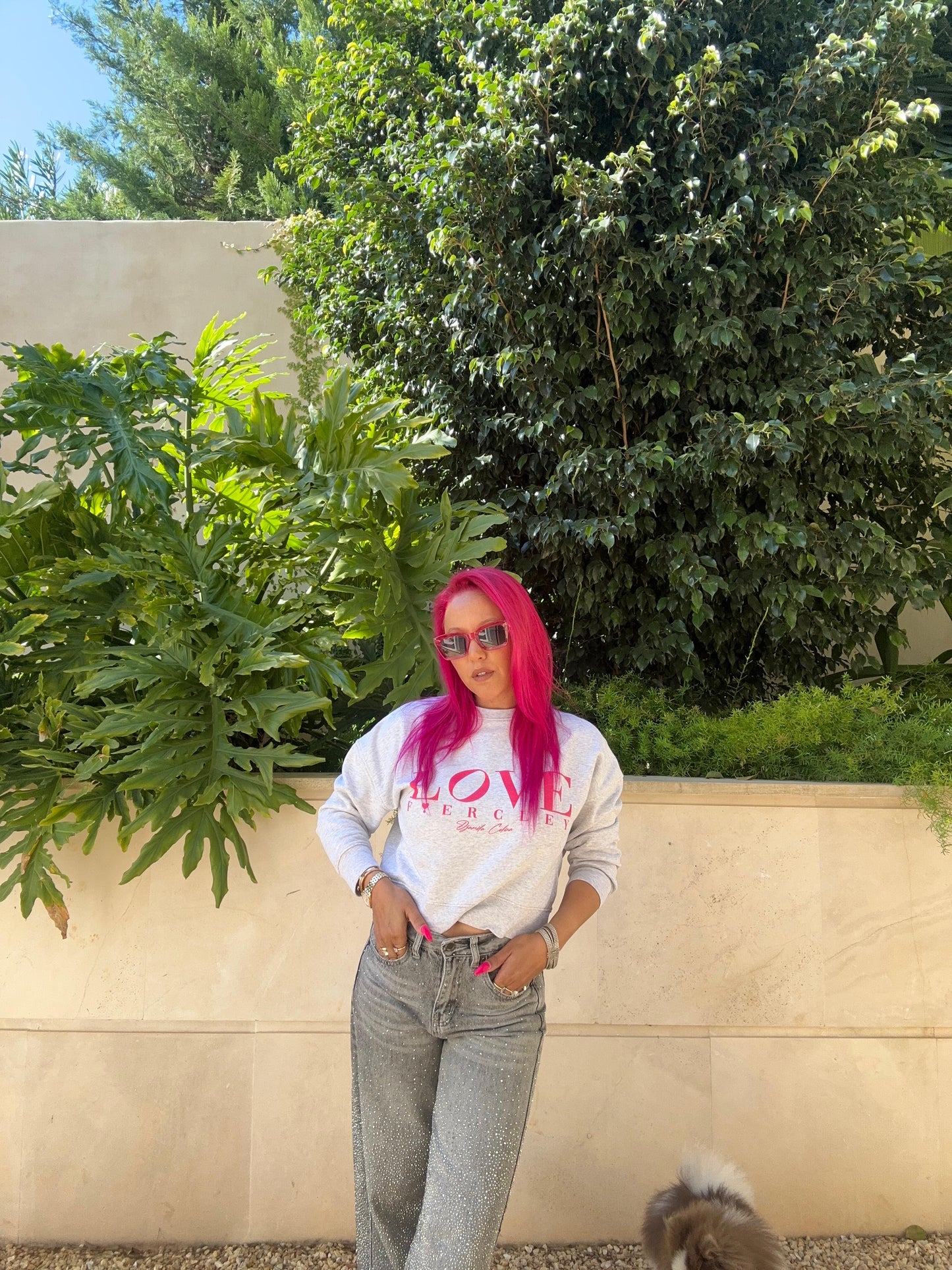 BOXY SWEATER LOVE FIERCELY PINK