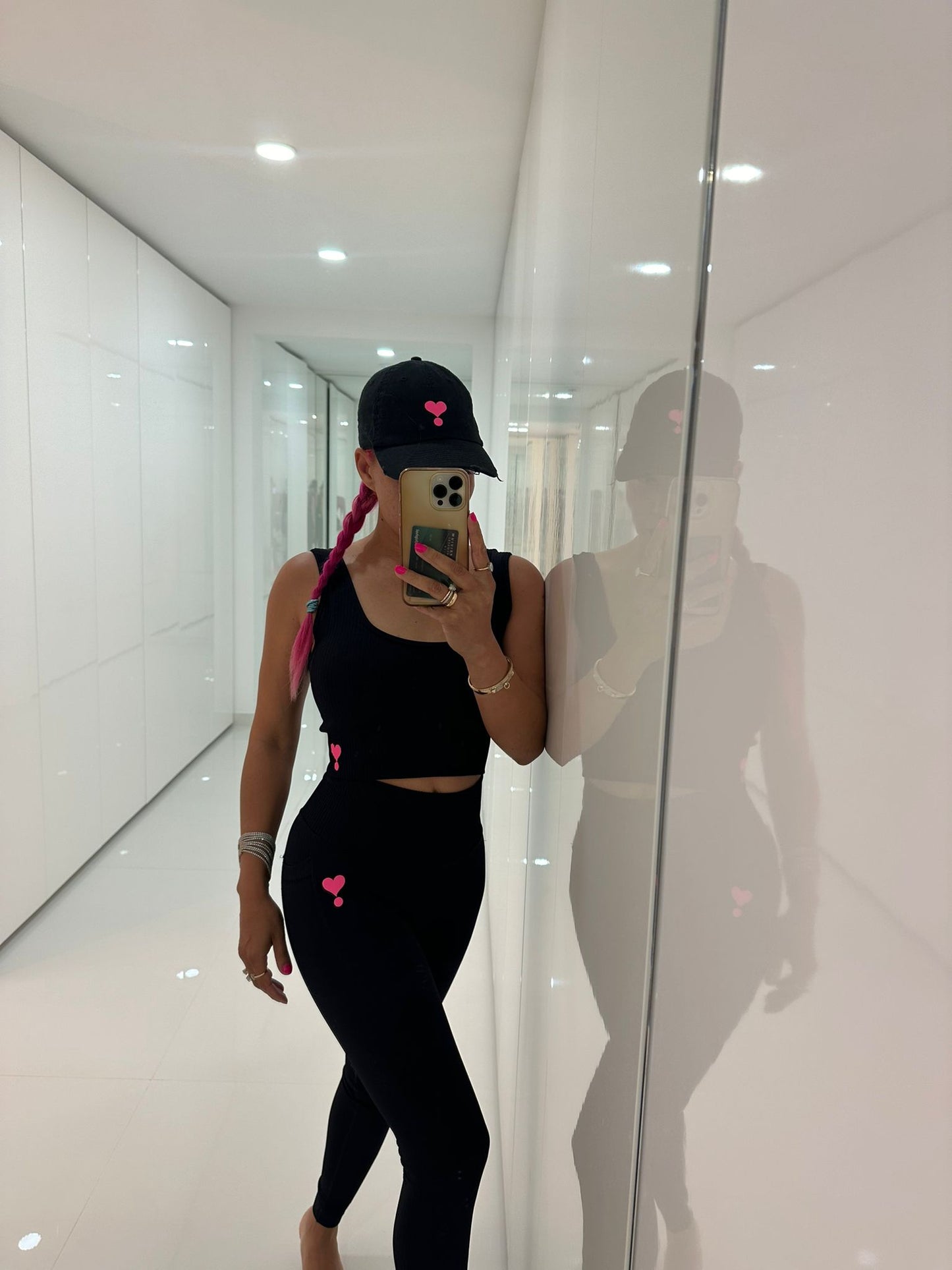 CAP DJAMILA CELINA BLACK – PINK HEART
